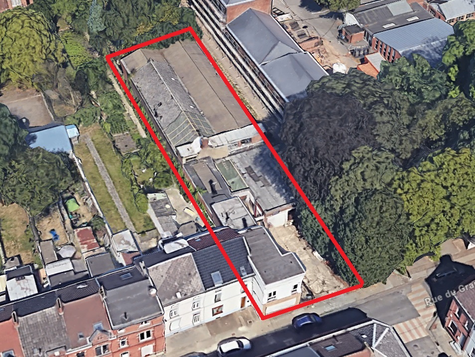 Entrepôt + immeuble de commerce