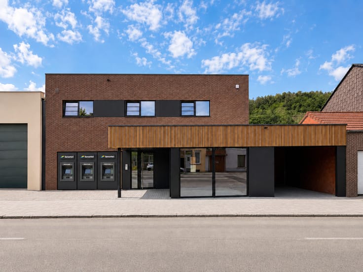 Surface commerciale 151 m²