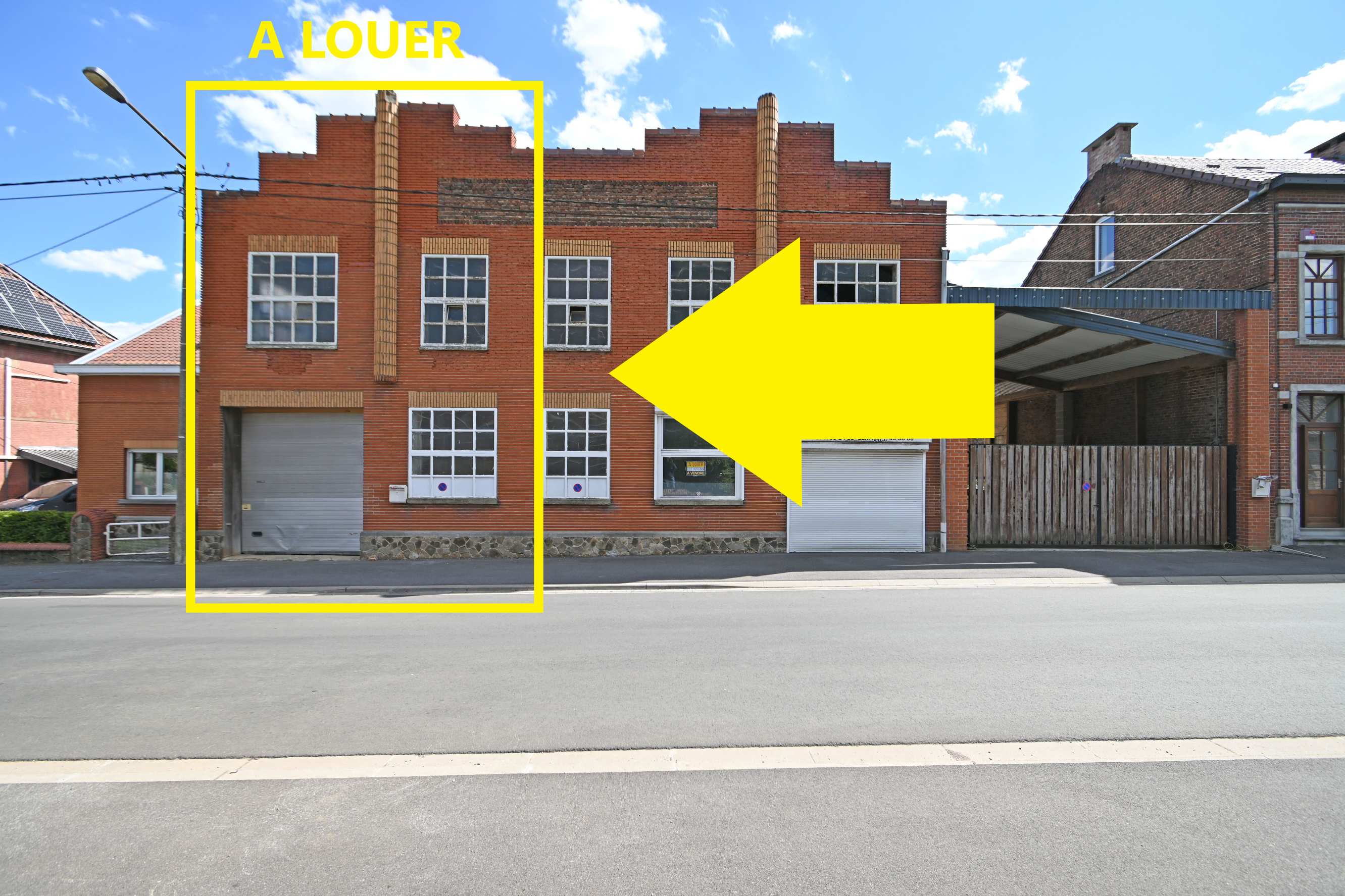 Entrepôt de +- 280 m² sur 2 étages