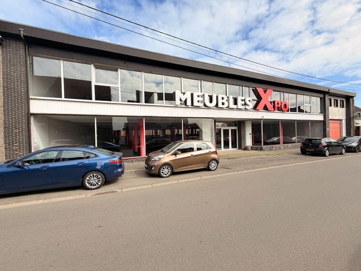 Surface commerciale de +/- 1.600 m²