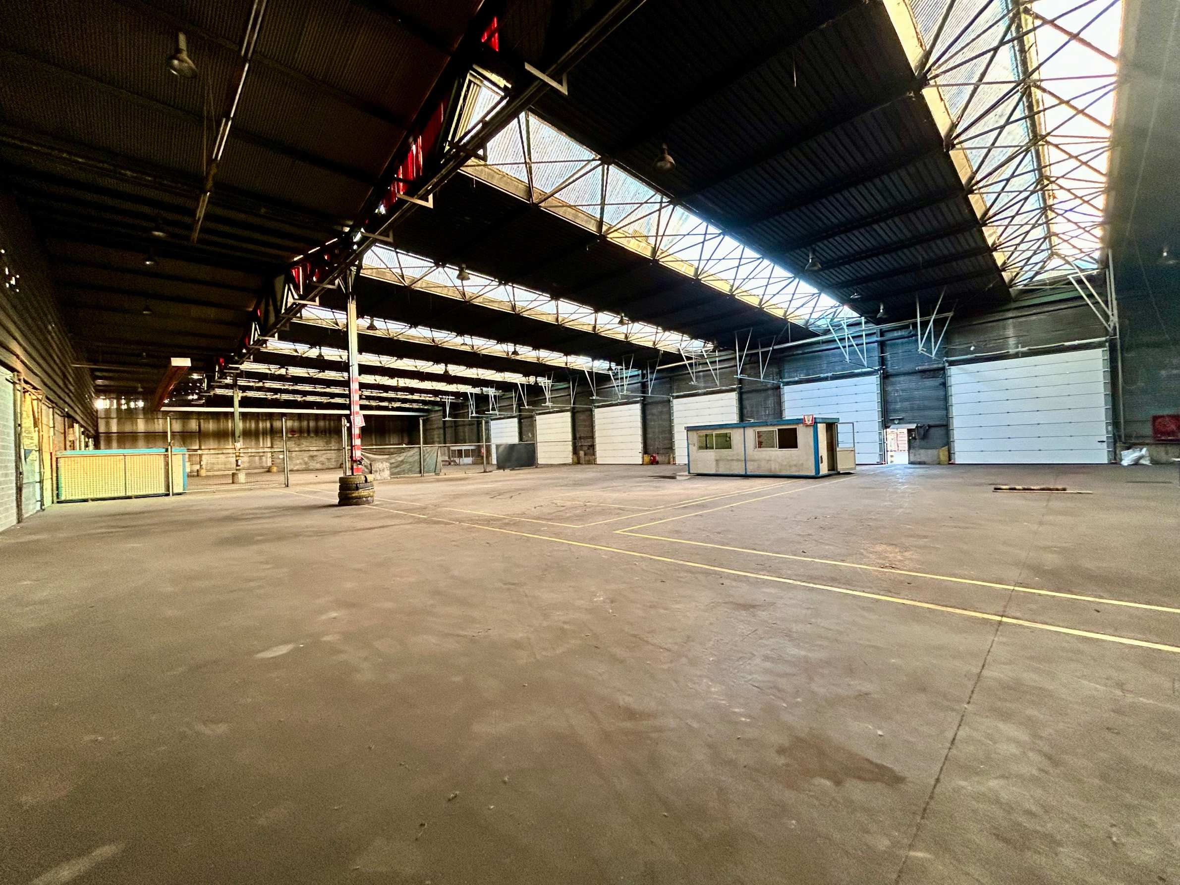 Entrepôt 1.500m² (+ terrain en option)